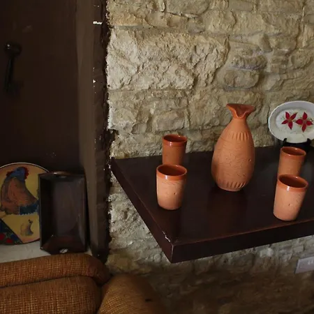 Rodoulas Village House *