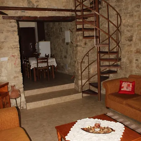 Rodoulas Village House
